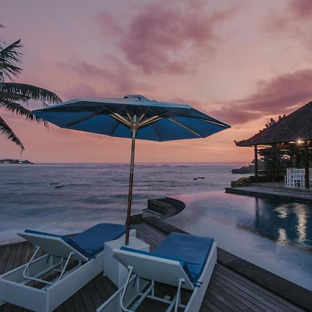 Lembongan Seaview Hotel Exterior photo