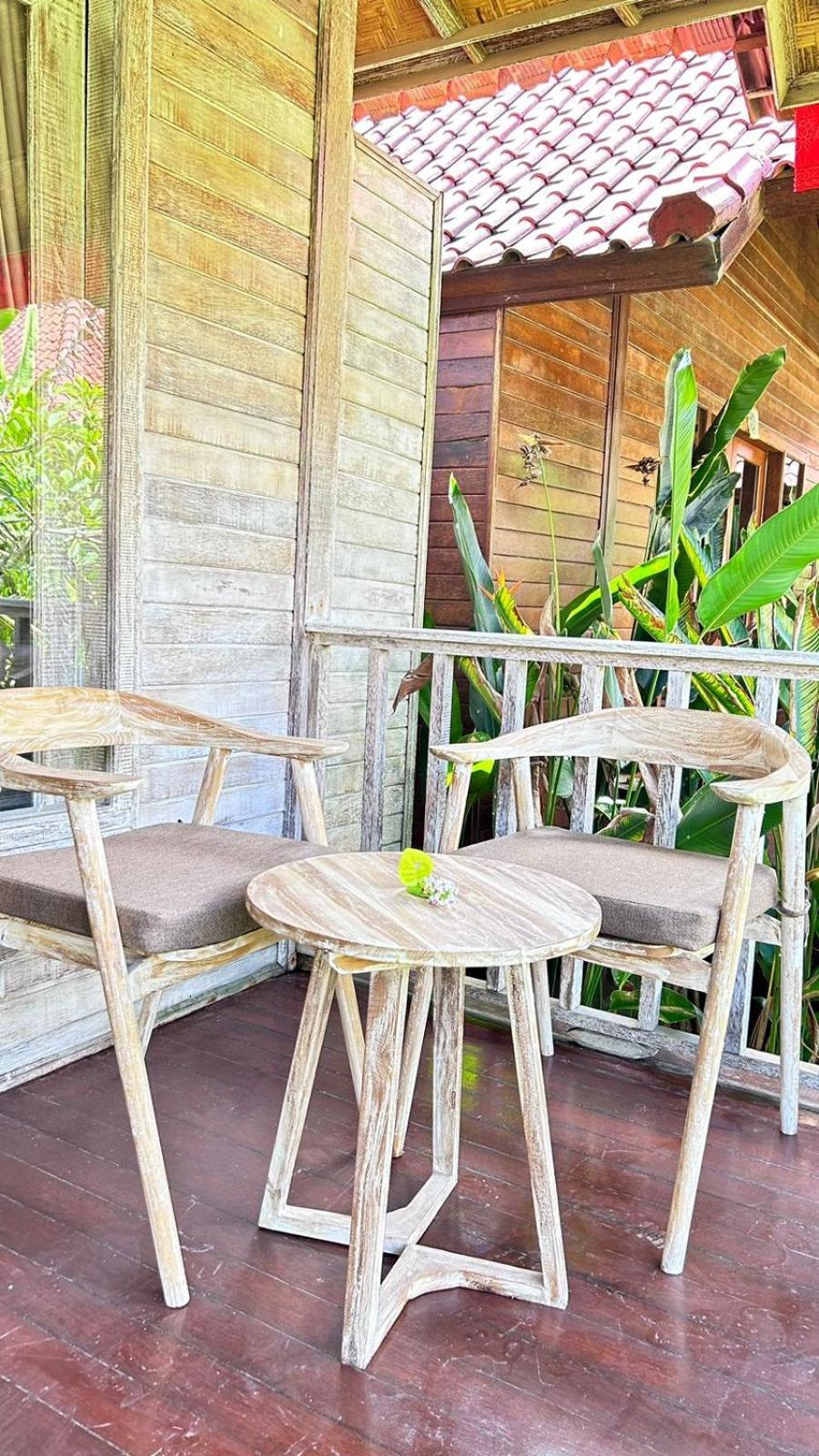 Lembongan Seaview Hotel Exterior photo