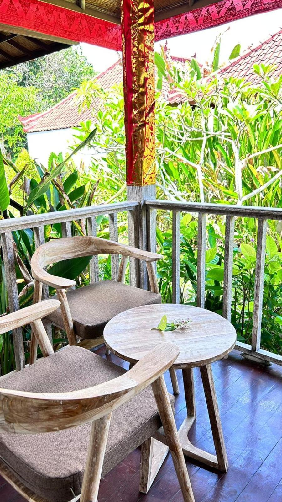 Lembongan Seaview Hotel Exterior photo