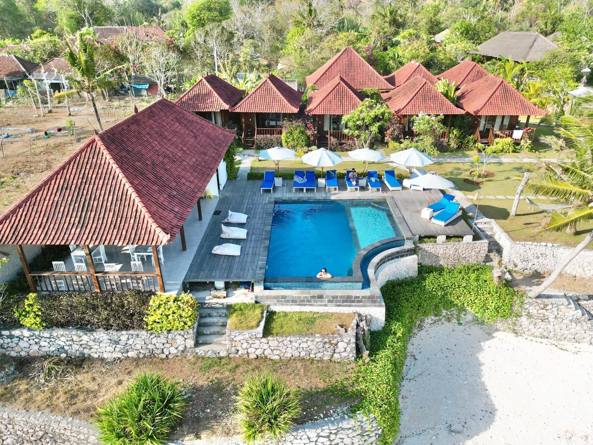 Lembongan Seaview Hotel Exterior photo