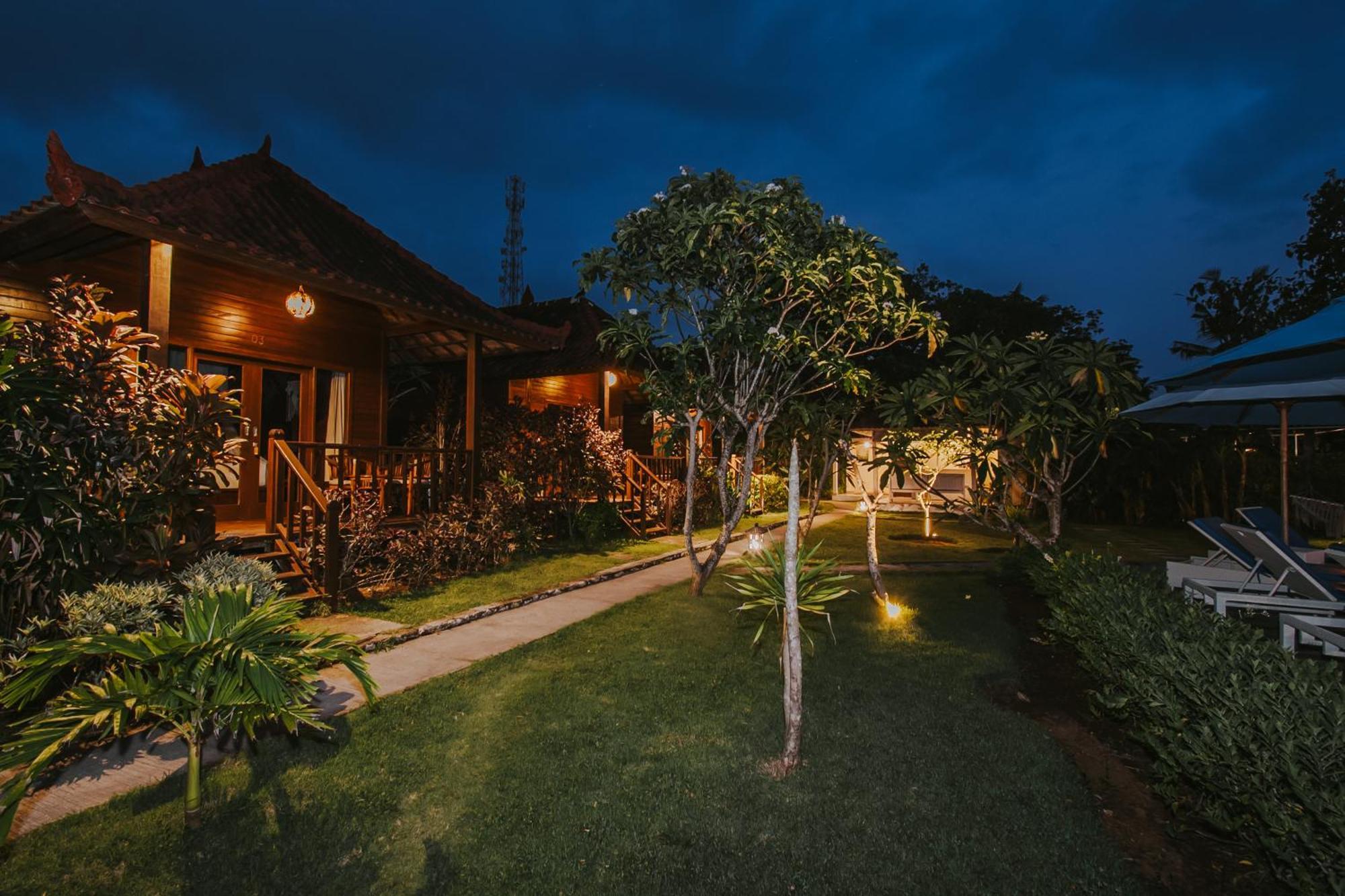 Lembongan Seaview Hotel Exterior photo