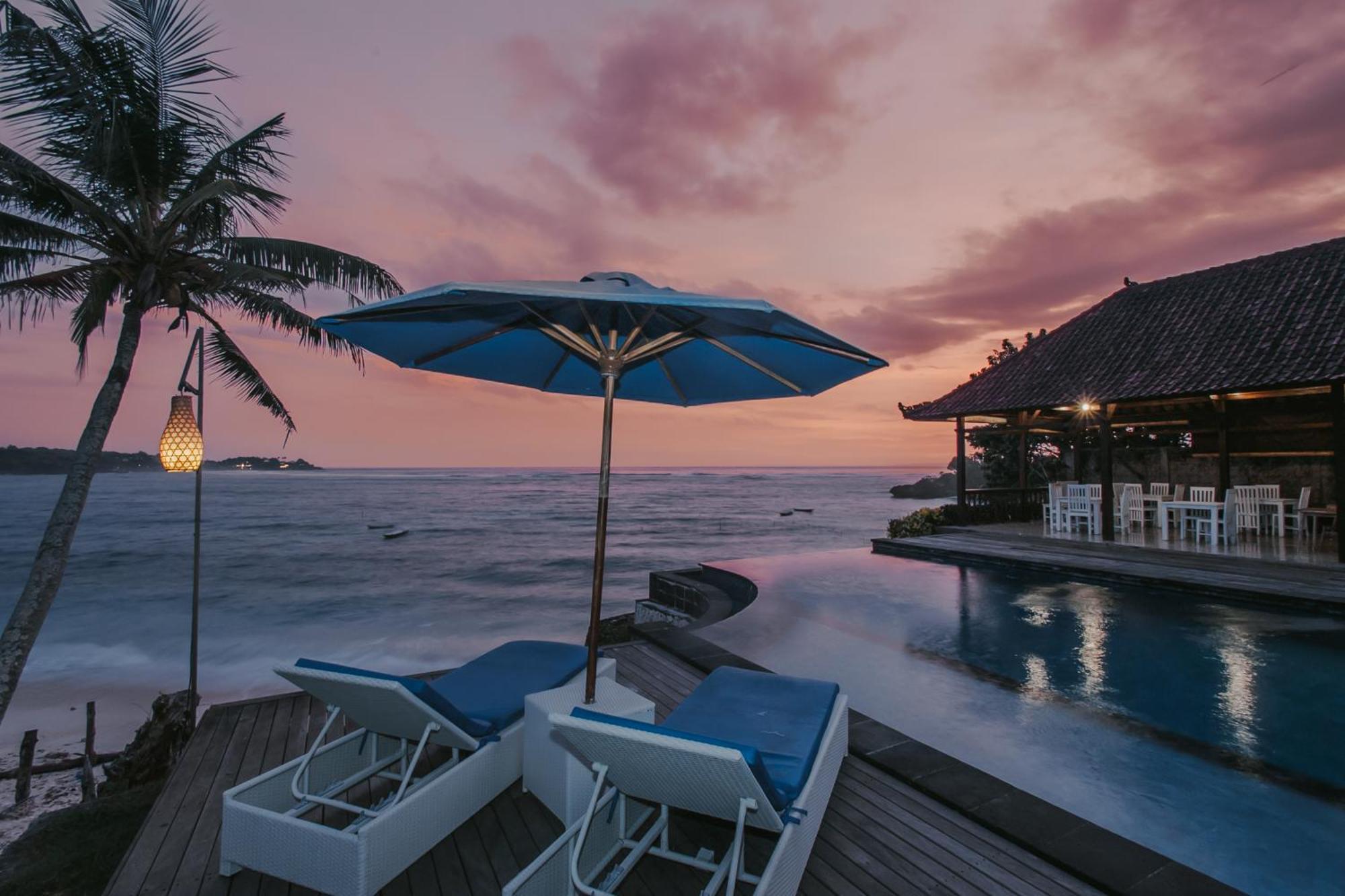 Lembongan Seaview Hotel Exterior photo