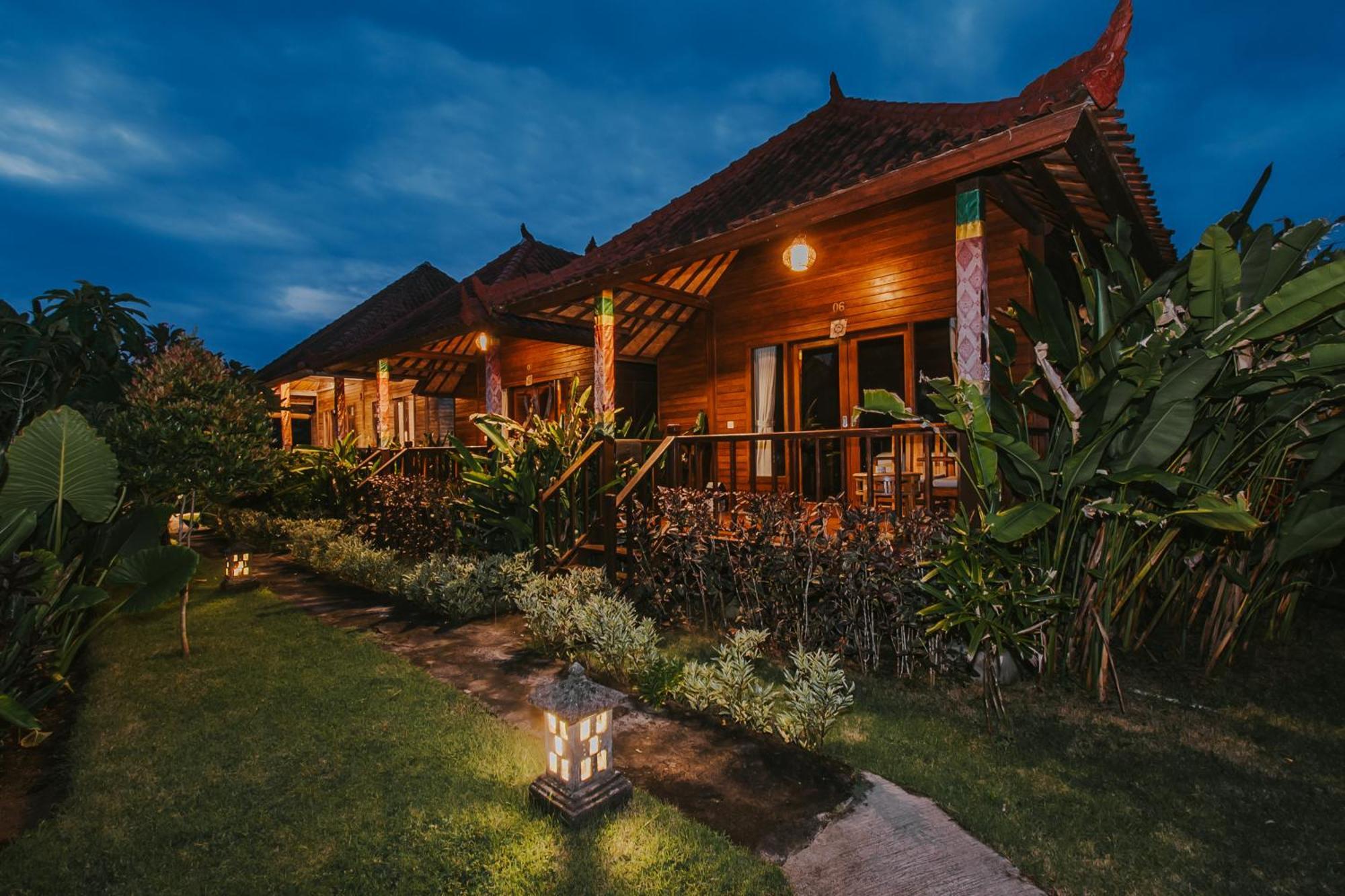 Lembongan Seaview Hotel Exterior photo