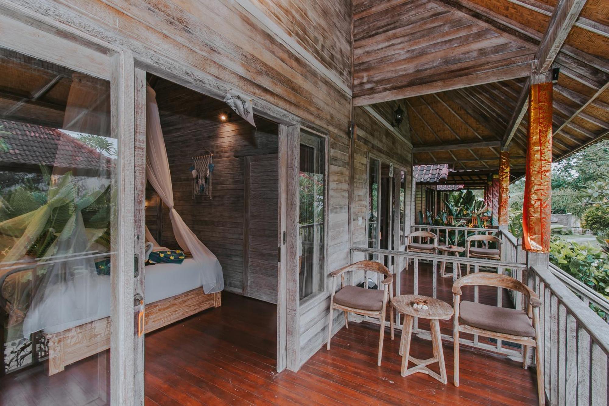 Lembongan Seaview Hotel Exterior photo